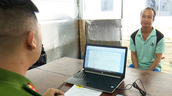 Khởi tố, bắt tạm giam đối tượng hiếp dâm 2 bé gái cùng xóm