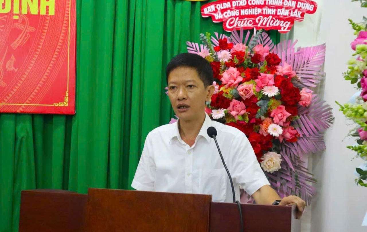 Tân Giám đốc Ban Quản lý dự án đầu tư xây dựng Buôn Ma Thuột Trần Viết Ngự phát biểu nhận nhiệm vụ. Ảnh: HT