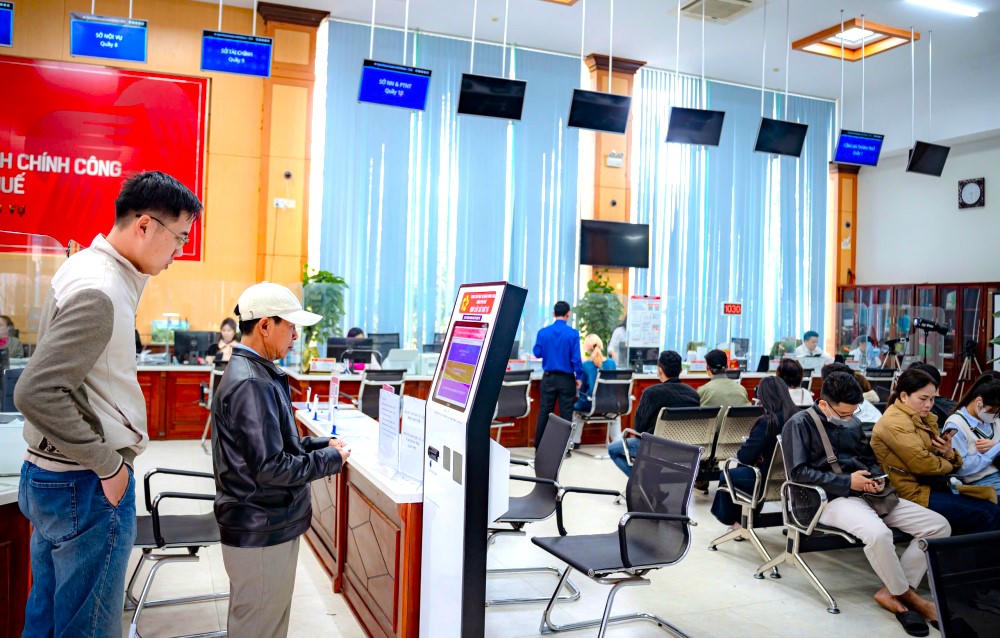 Đẩy mạnh chuyển đổi số toàn diện, hướng đến quyền lợi của người dân