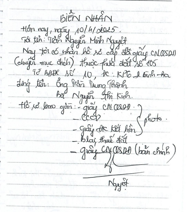 Một biên nhận bị một người tố cáo cho là do nữ cán bộ phường Tam Hiệp viết. (Ảnh: Tiến Dũng)