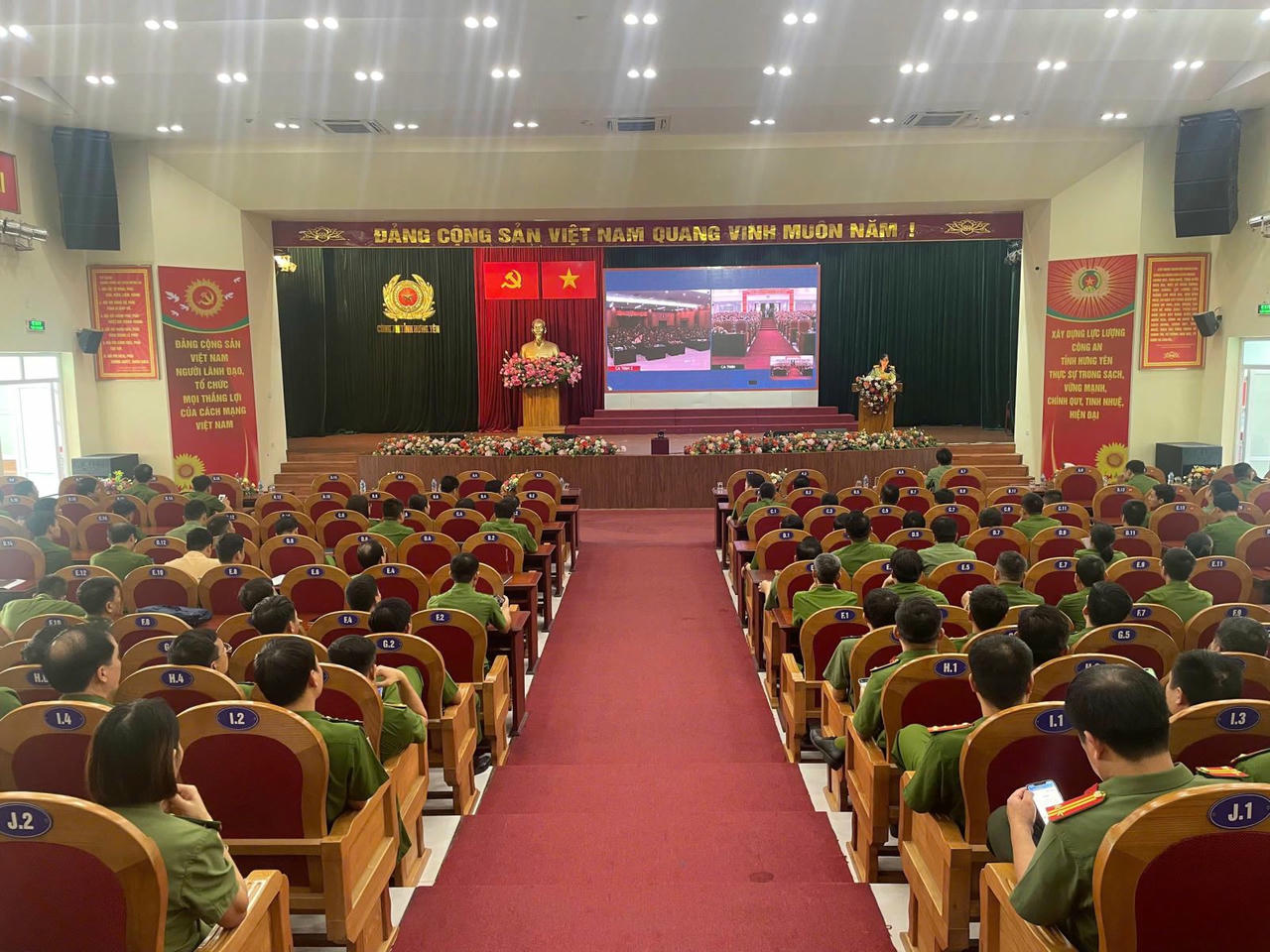 Công an tỉnh Hưng Yên tổ chức Bồi dưỡng kiến thức về chuyển đổi số năm 2025 cho cán bộ chiến sĩ Công an các đơn vị, địa phương.