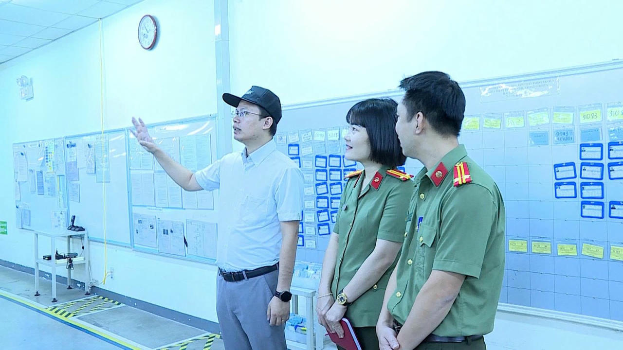 Khi an ninh trật tự được đảm bảo thì kinh tế mới phát triển an toàn và bền vững 