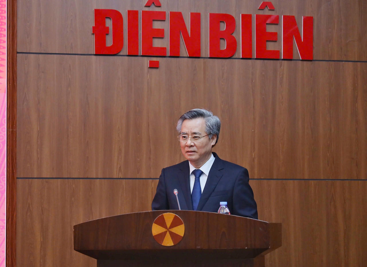 Phó Trưởng ban Tổ chức Trung ương Nguyễn Quang Dương phát biểu tại hội nghị.