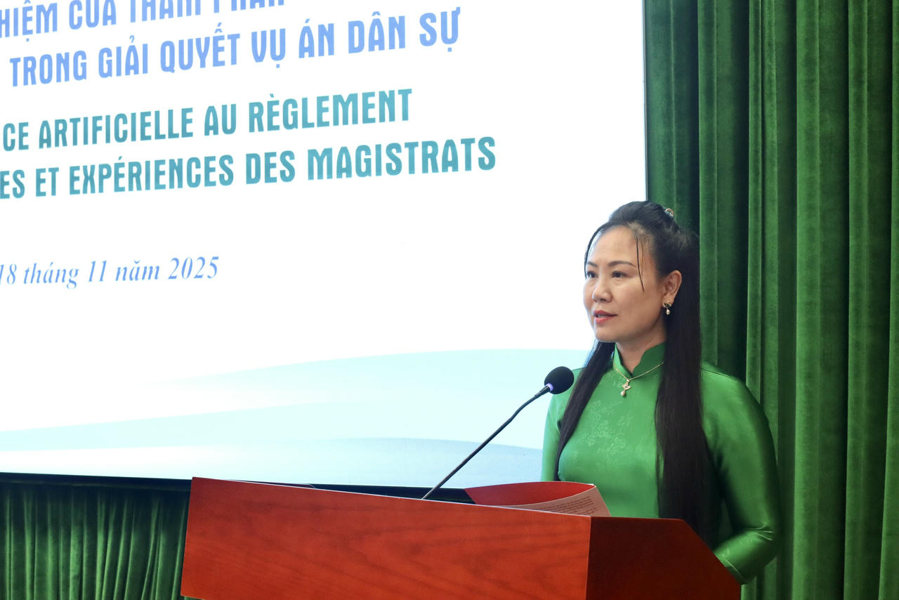 PGS.TS. Nguyễn Minh Hằng, Phó Giám đốc Học viện Tư pháp phát biểu khai mạc.