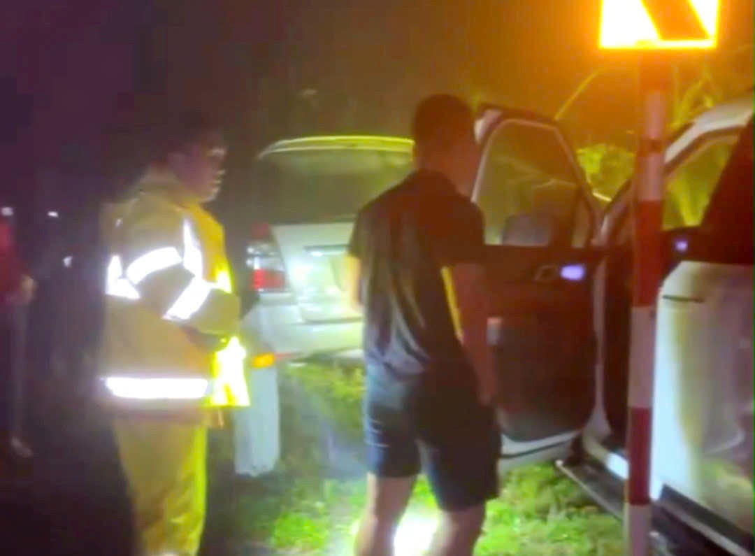 Công an Lâm Đồng kịp thời cứu hộ người dân mắc kẹt do sạt lở