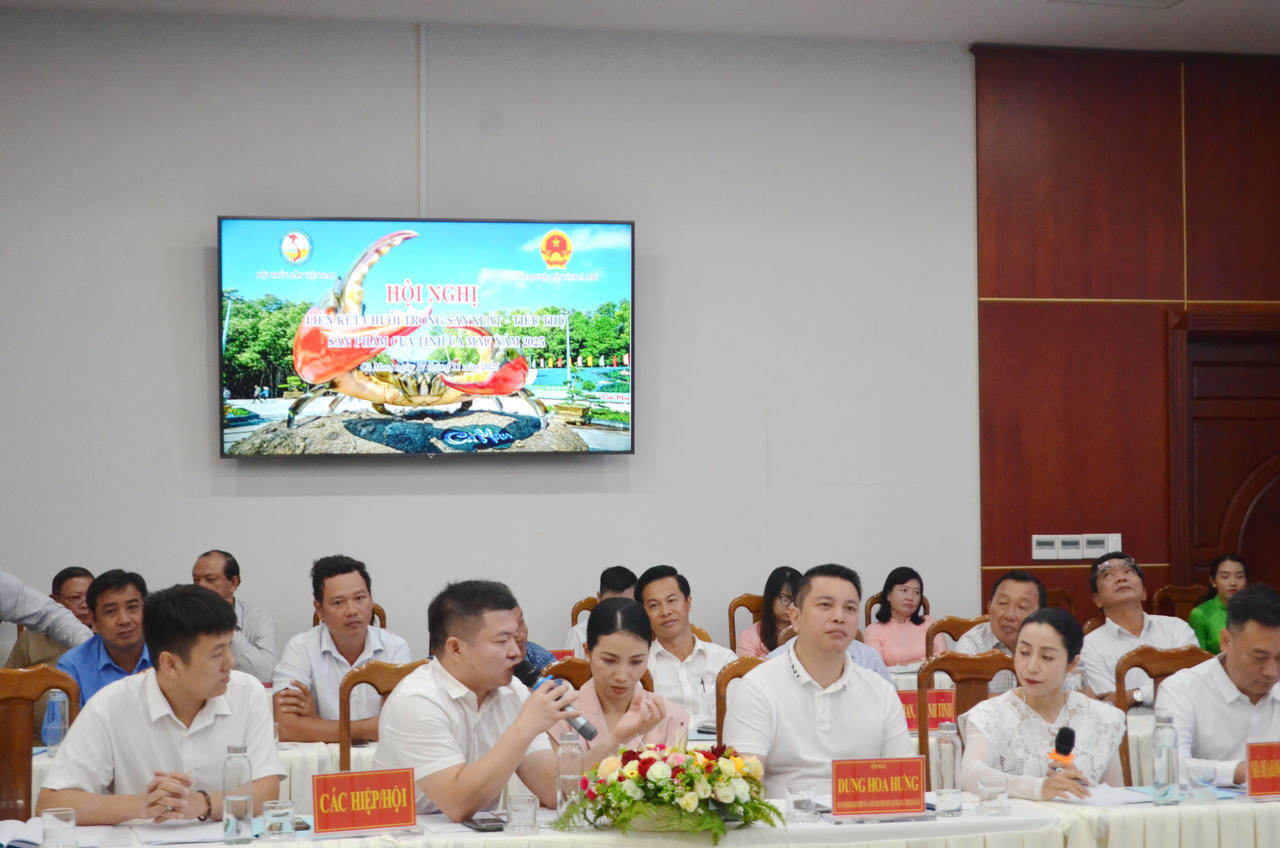 Hiệp hội Doanh nghiệp vừa và nhỏ Trung Quốc, phát biểu tham luận tại Hội nghị.