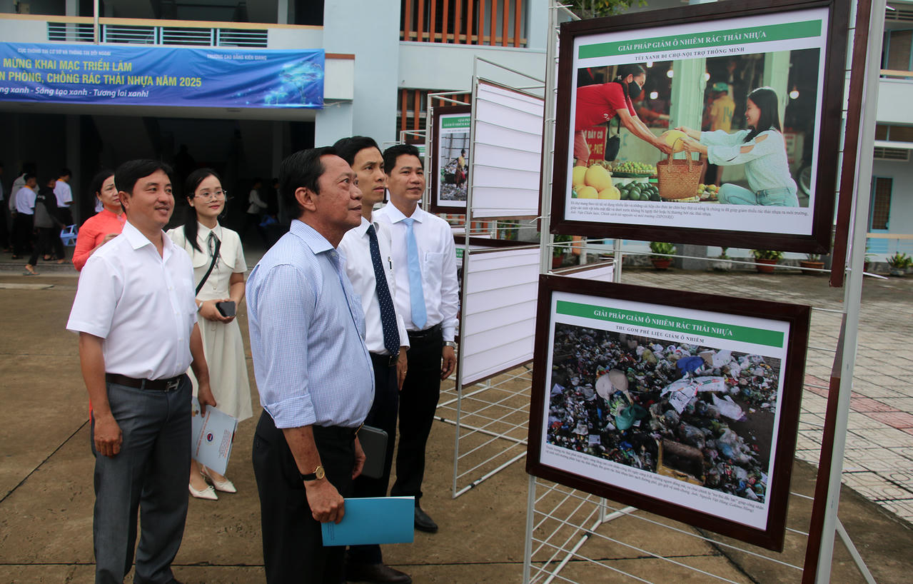 Nâng cao tinh thần trách nhiệm, giảm thiểu ô nhiễm rác thải nhựa
