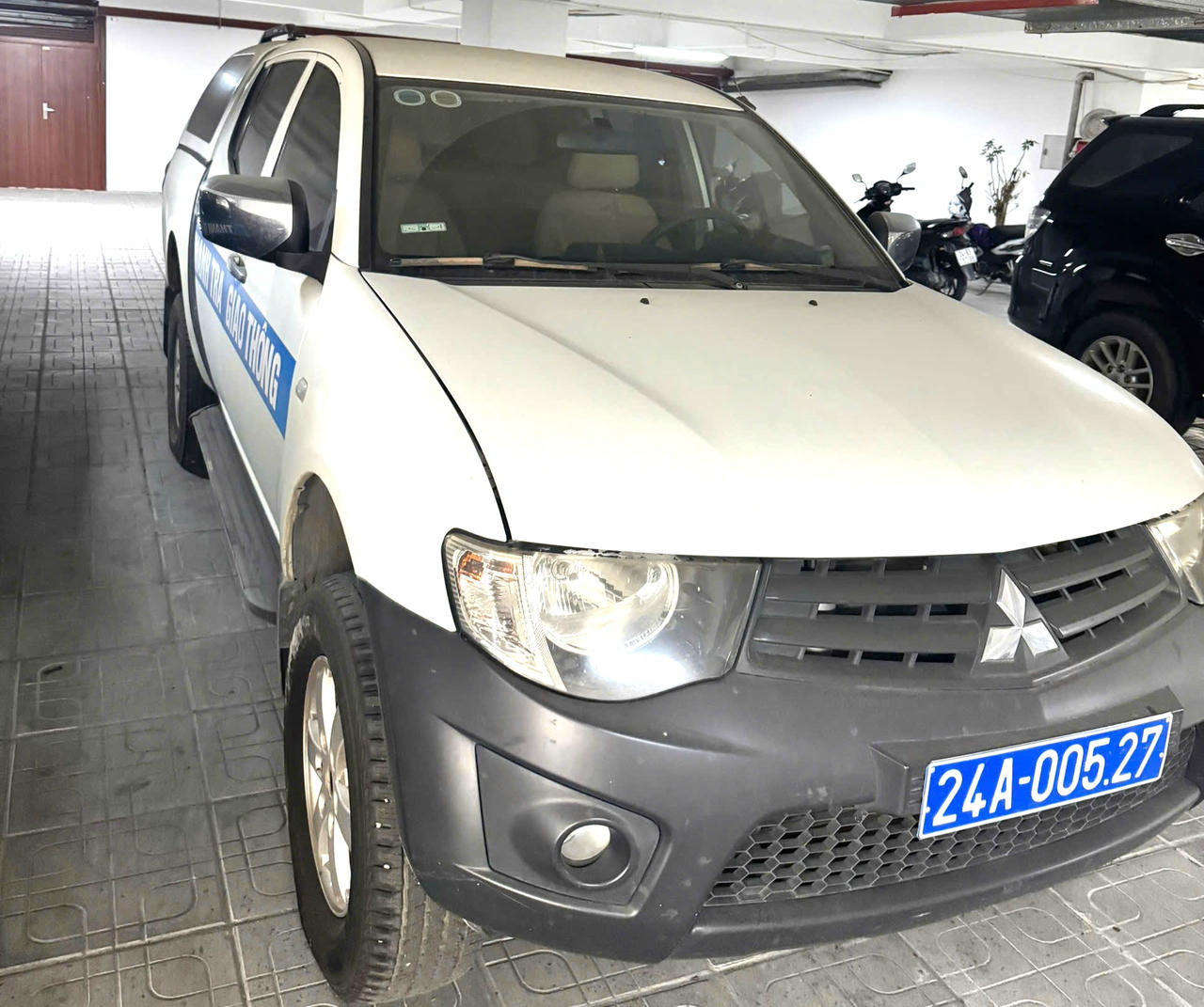 Xe Mitsubishi Triton đăng ký BKS 24A-00134 nhưng thực tế lại đeo biển 24A -00527.