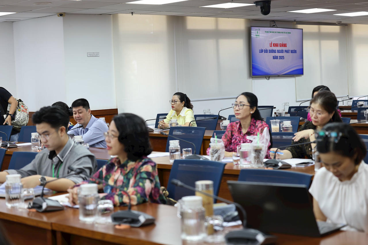 TP HCM khai giảng lớp bồi dưỡng Công tác phát ngôn và cung cấp thông tin cho báo chí năm 2025