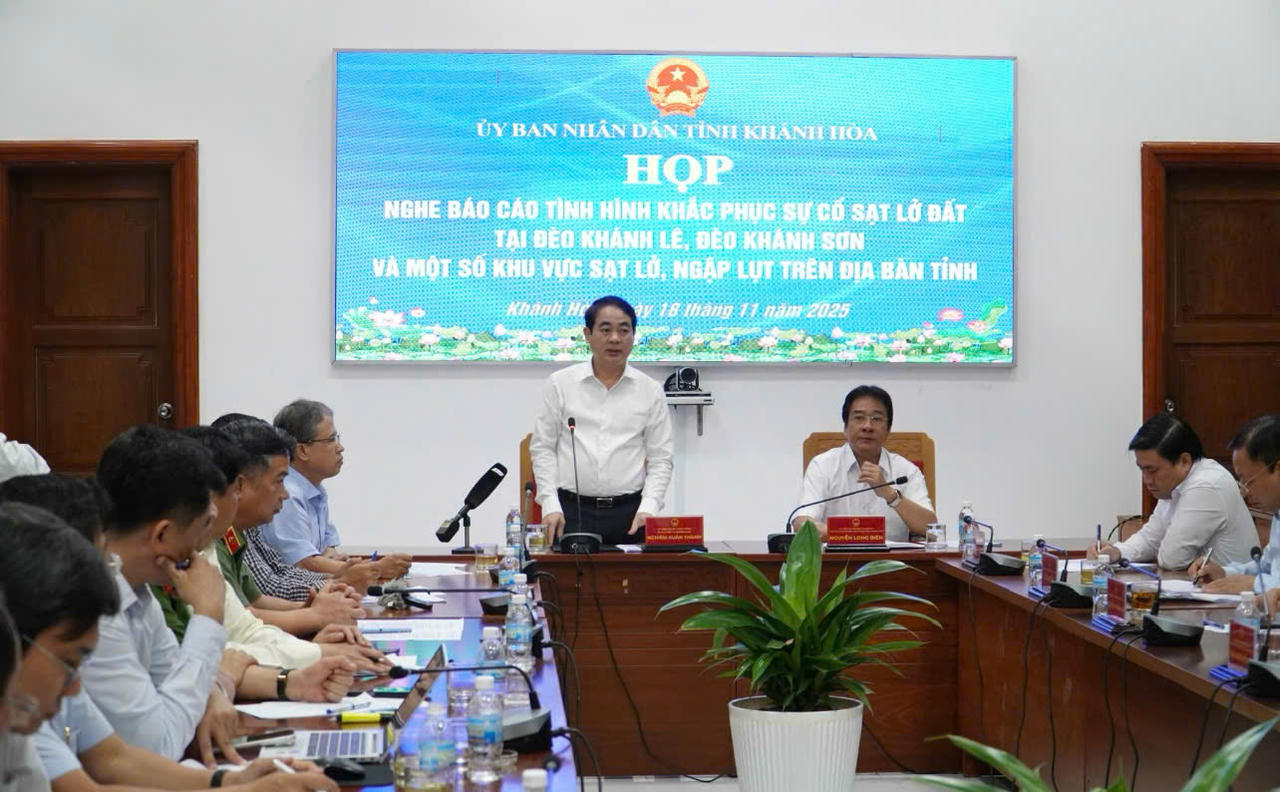 Khánh Hòa họp khẩn sau mưa lũ: Nhiều thiệt hại tại đèo Khánh Lê và Khánh Sơn