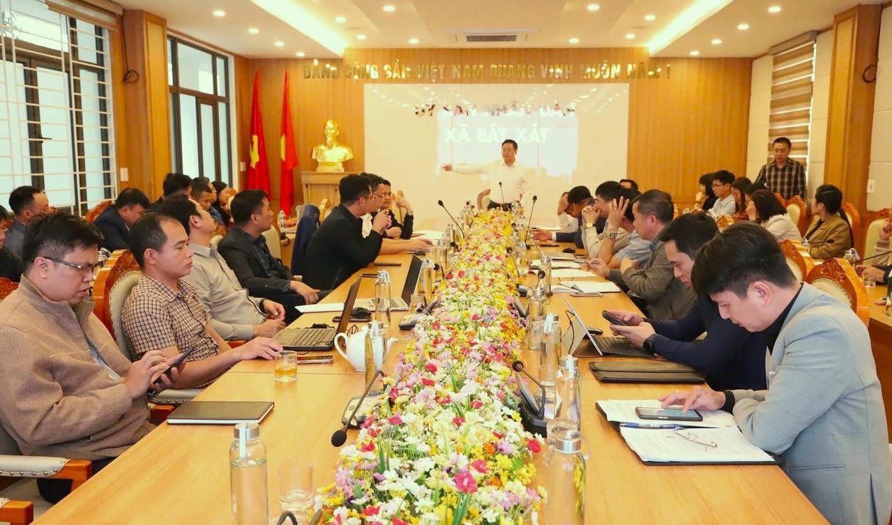 Quang cảnh buổi làm việc.