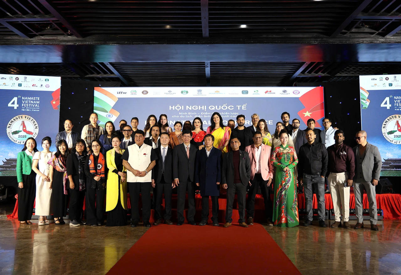 Các đại biểu dự hội nghị.