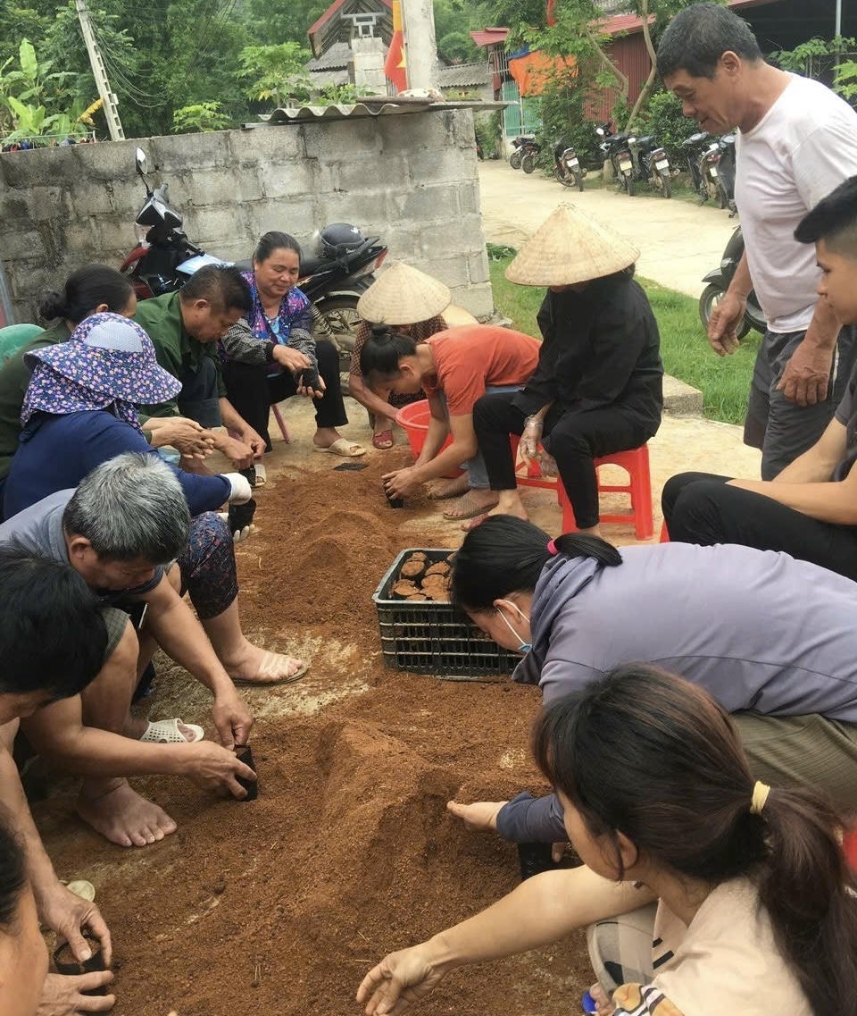 Lạng Sơn hỗ trợ, đào tạo nghề cho người nông dân để đạt được hiệu quả tối ưu trong sản xuất. (Ảnh: Lê Hanh)