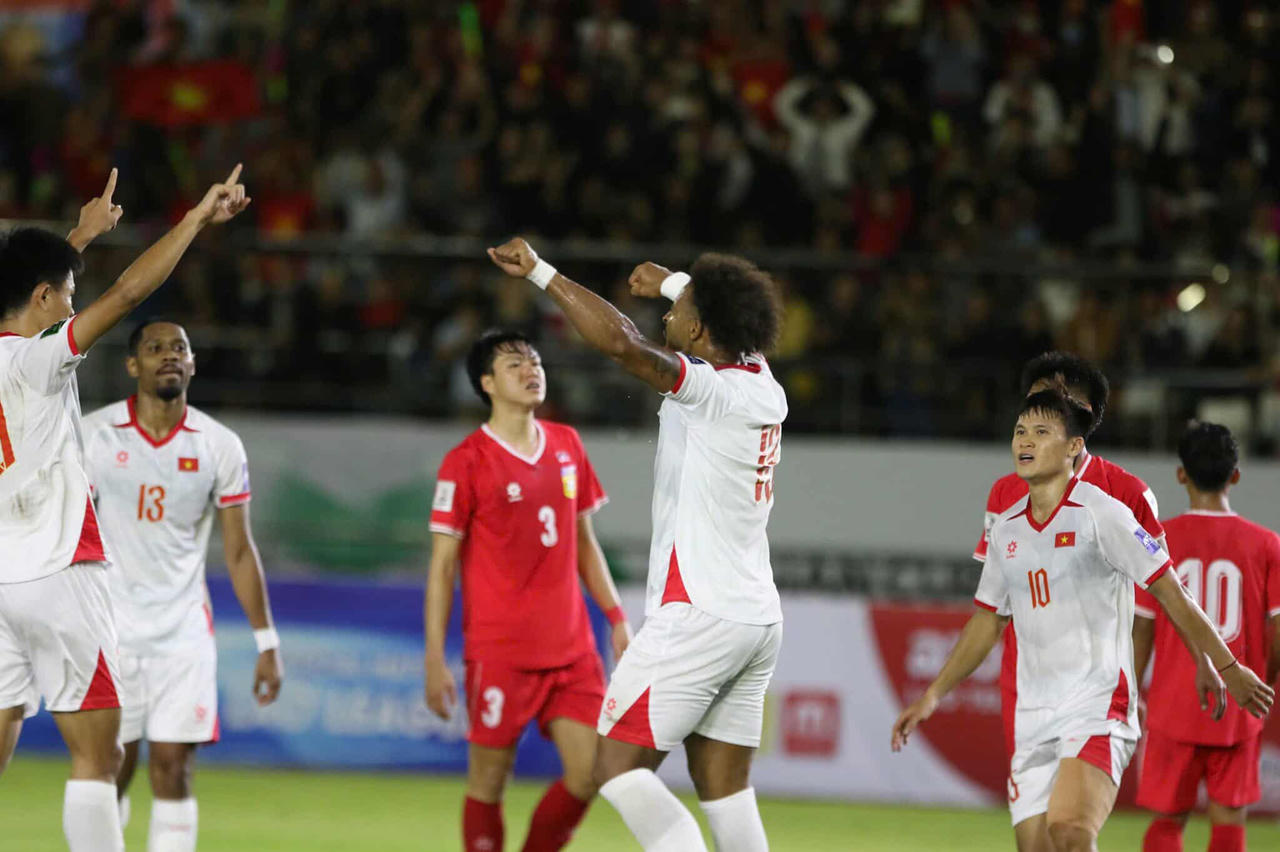 Đội tuyển Việt Nam thắng Lào 2-0