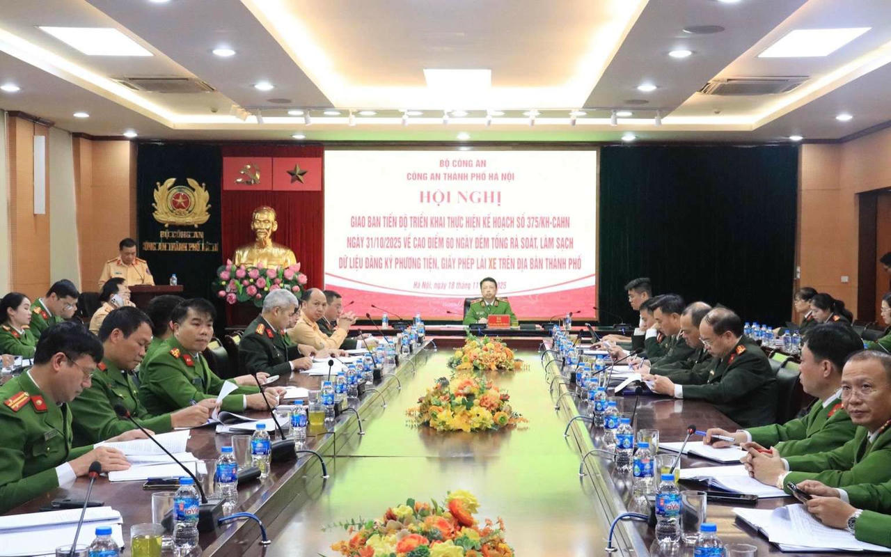 Hà Nội triển khai làm sạch và đối chiếu dữ liệu phương tiện, giấy phép lái xe qua iHanoi 