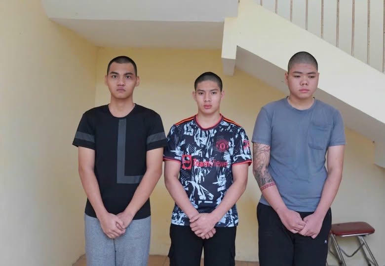 Bắt 3 đối tượng manh động dùng dùi cui điện cướp tài sản