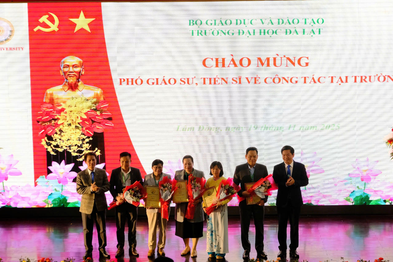 Nhà trường bổ sung thêm nguồn nhân lực chất lượng cao.