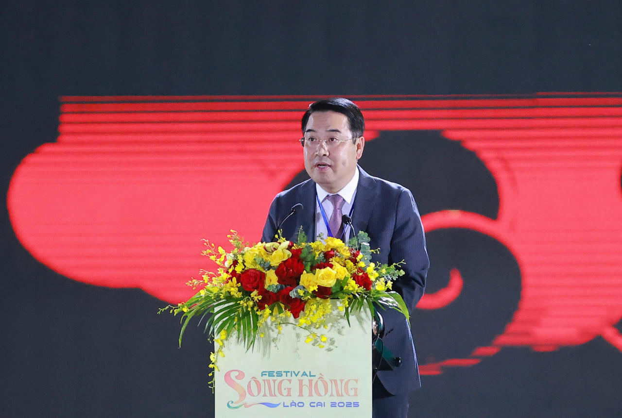 Chủ tịch UBND tỉnh Lào Cai Nguyễn Tuấn Anh phát biểu khai mạc&nbsp;