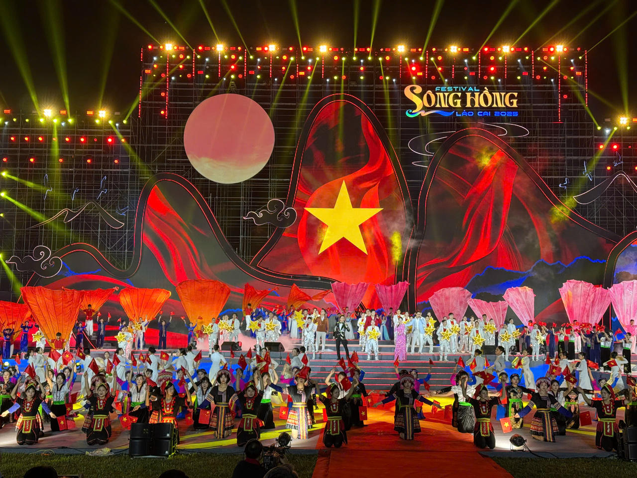 Tiết mục văn nghệ chào mừng