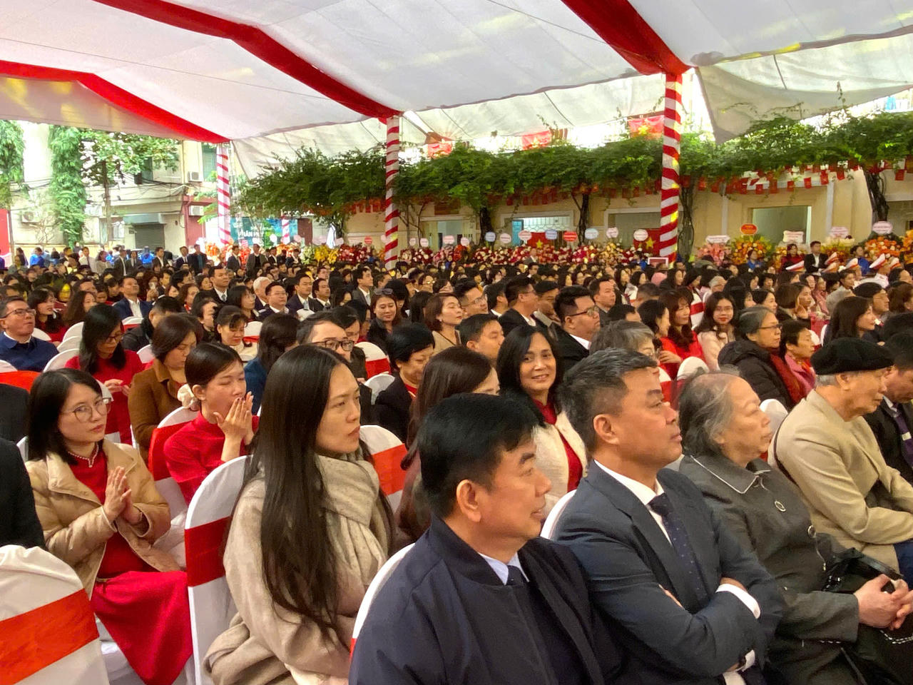 Đại học KHXH &amp; NV là niềm tự hào của nhiều thế hệ cán bộ, giảng viên và sinh viên đã và đang theo học tại đây