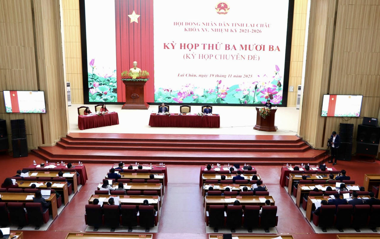 Quang cảnh kỳ họp.