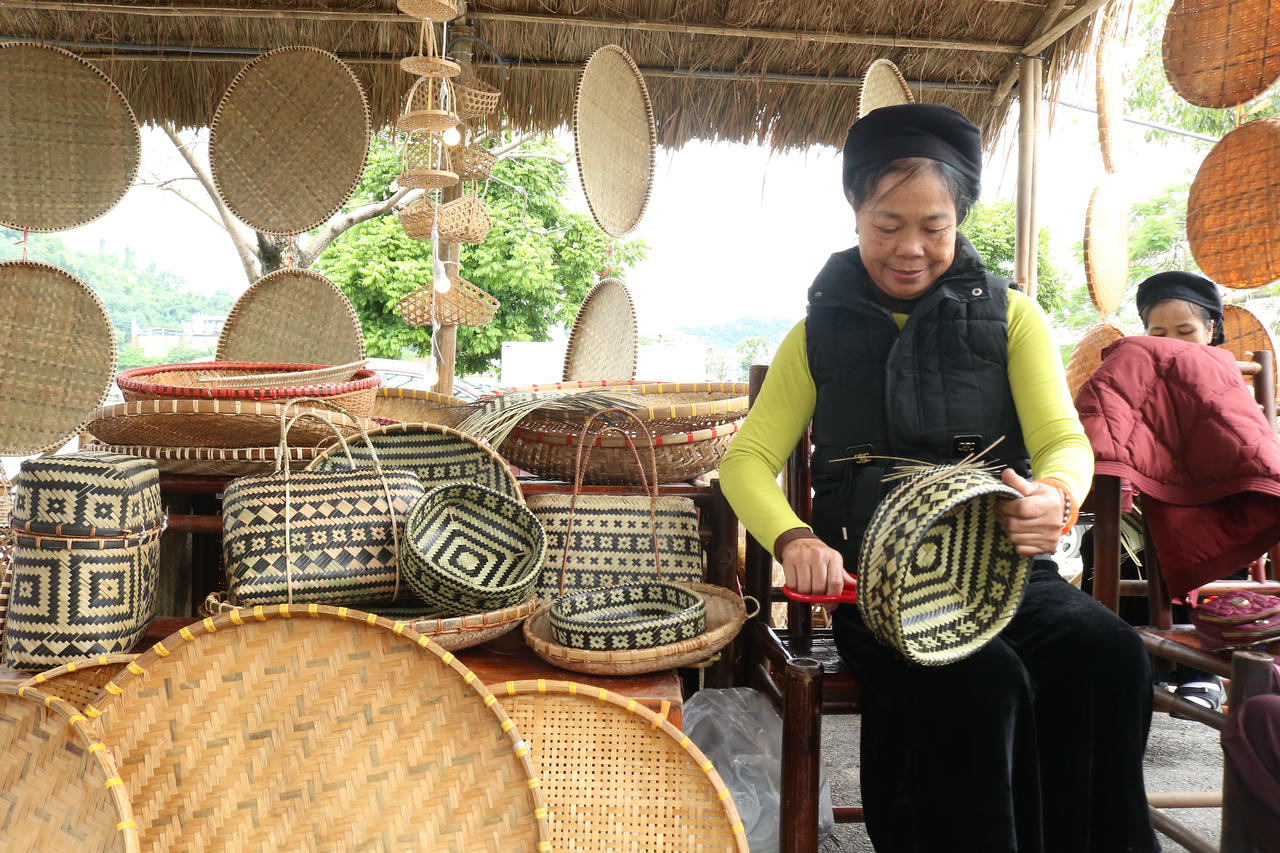 Khai mạc không gian “Chợ Cốc Lếu xưa”: Sống dậy ký ức một vùng chợ cổ Lào Cai