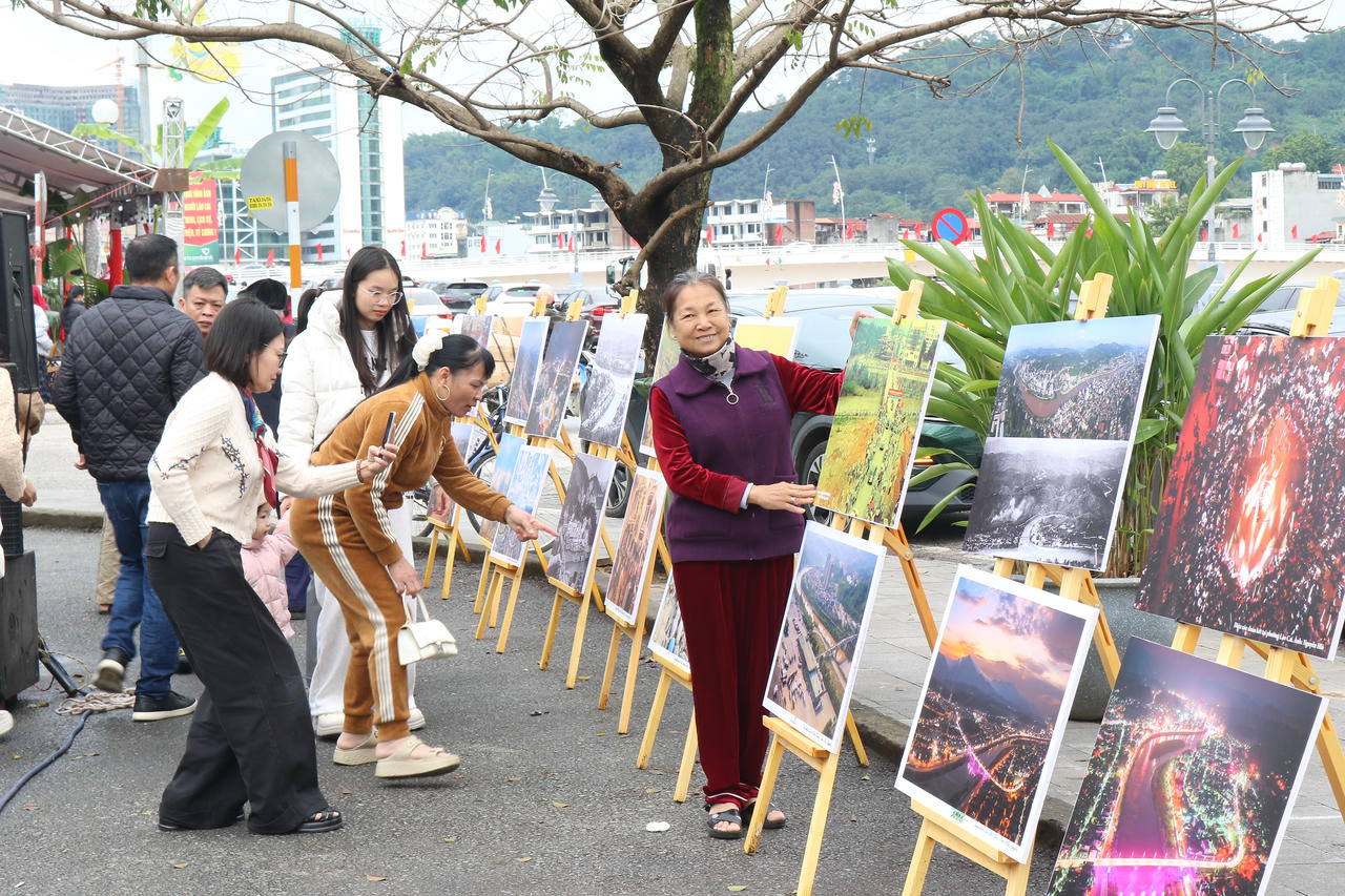 Khai mạc không gian “Chợ Cốc Lếu xưa”: Sống dậy ký ức một vùng chợ cổ Lào Cai