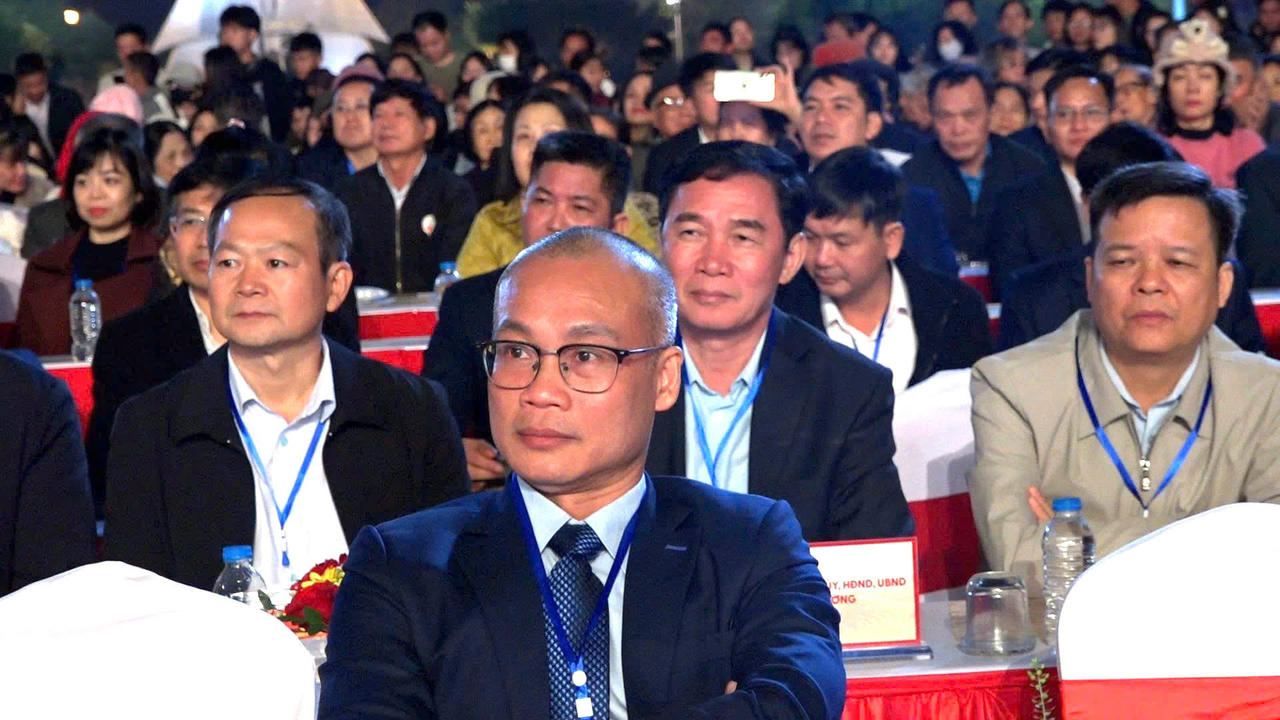 Phó Tổng Biên tập Báo Pháp luật Việt Nam Trần Ngọc Hà dự buổi lễ