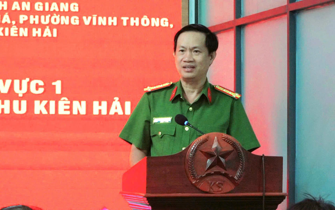 Ông Nguyễn Nhật Trường,  Phó Giám đốc Công an tỉnh An Giang phát biểu tại lễ ký kết.