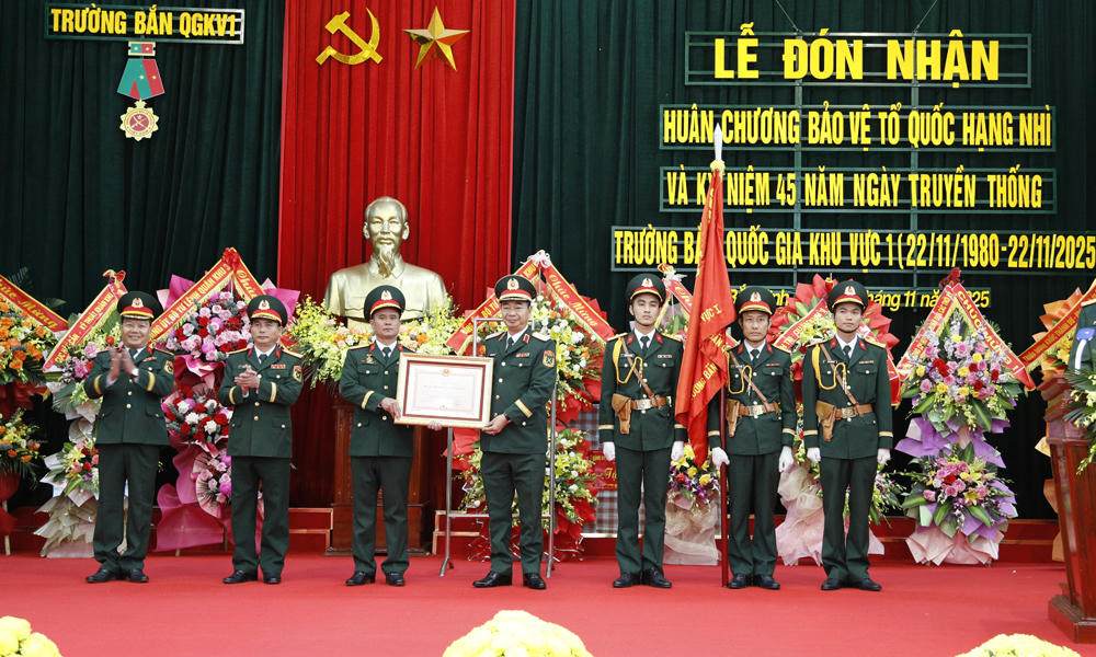 Bắc Ninh: Kỷ niệm 45 năm Ngày truyền thống, Trường bắn Quốc gia khu vực 1 nhận Huân chương Bảo vệ Tổ quốc hạng Nhì