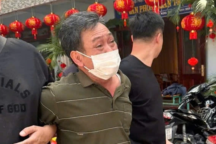 Đình chỉ xét xử phúc thẩm vụ án người đàn ông sát hại mẹ ruột, vợ và 2 con 