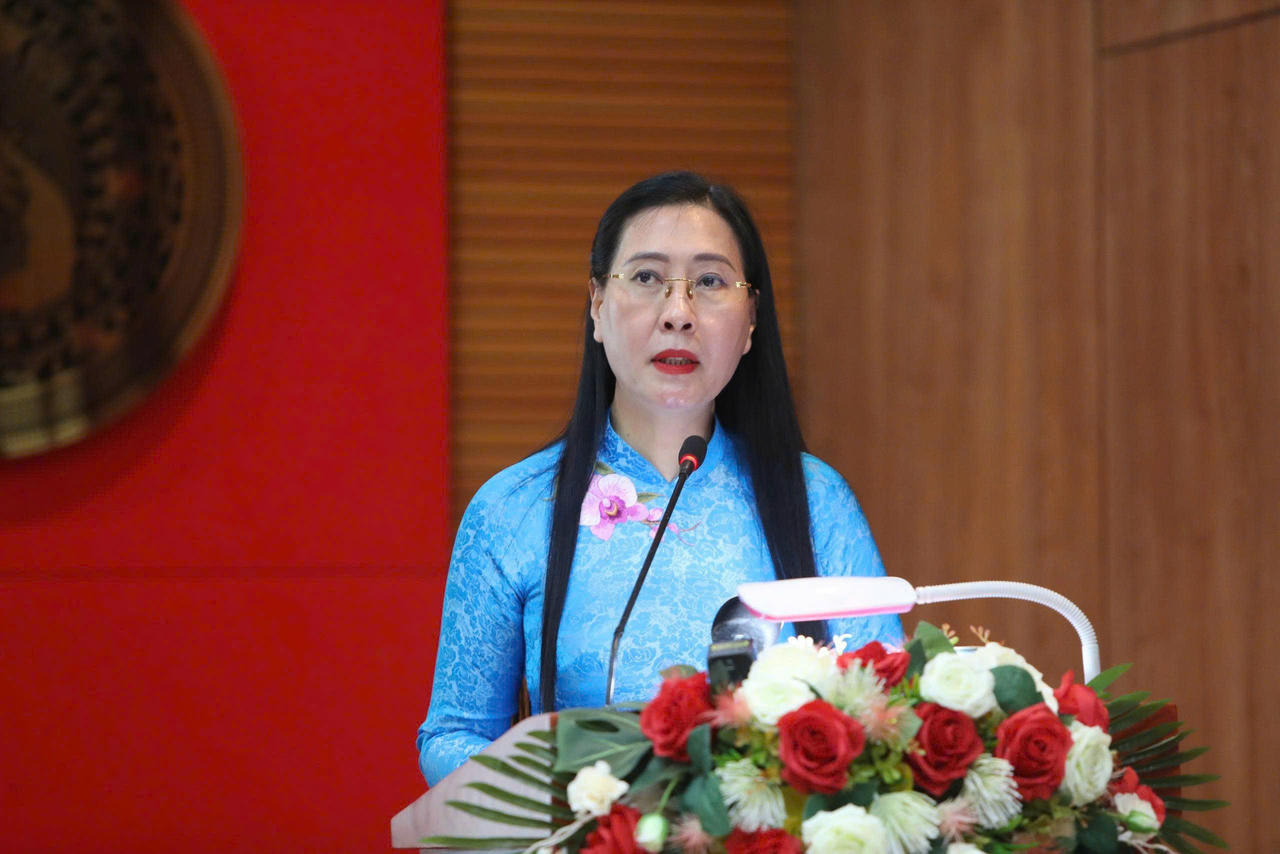 Phó Trưởng ban Tổ chức Trung ương Bùi Thị Quỳnh Vân phát biểu giao nhiệm vụ.