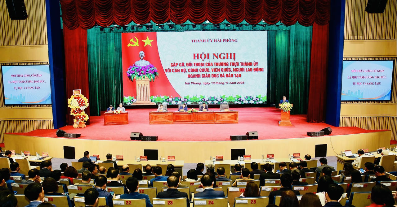 Quang cảnh hội nghị.