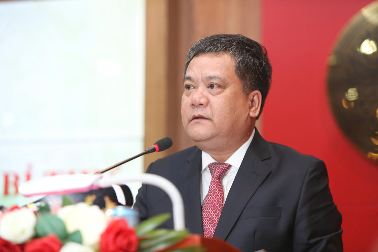 Đồng chí Trần Phong phát biểu nhận nhiệm vụ.