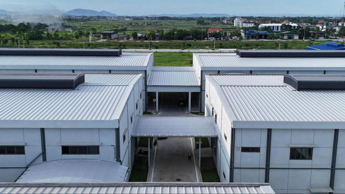 Nhà máy dệt may Nam Ích Thái Thắng sử dụng hơn 64.000m² tôn mạ nhôm kẽm nhúng nóng phủ màu của Hòa Phát  