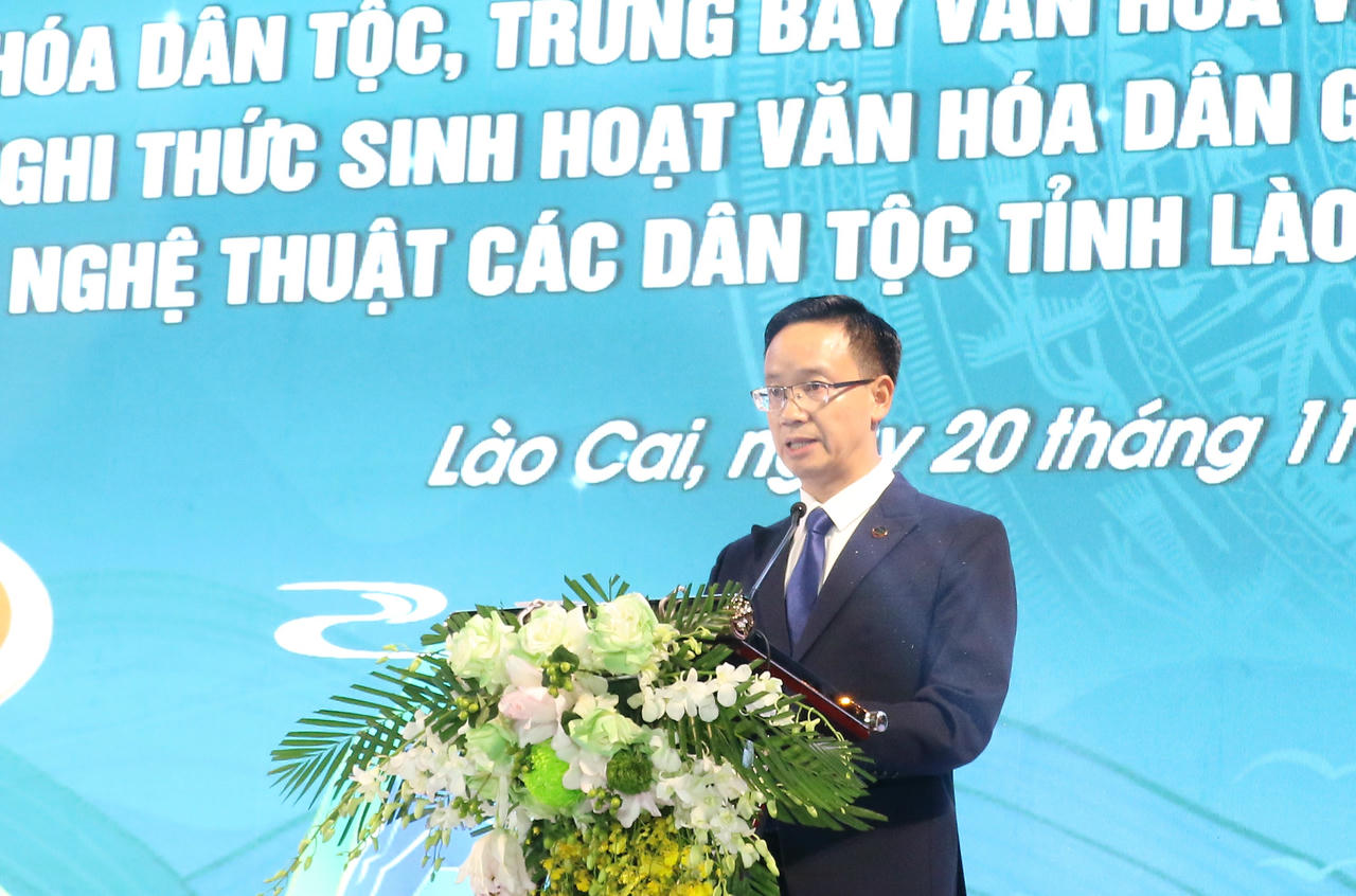 Ông Dương Tuấn Nghĩa, Phó Giám đốc Sở Ngoại vụ tỉnh Lào Cai phát biểu khai mạc.
