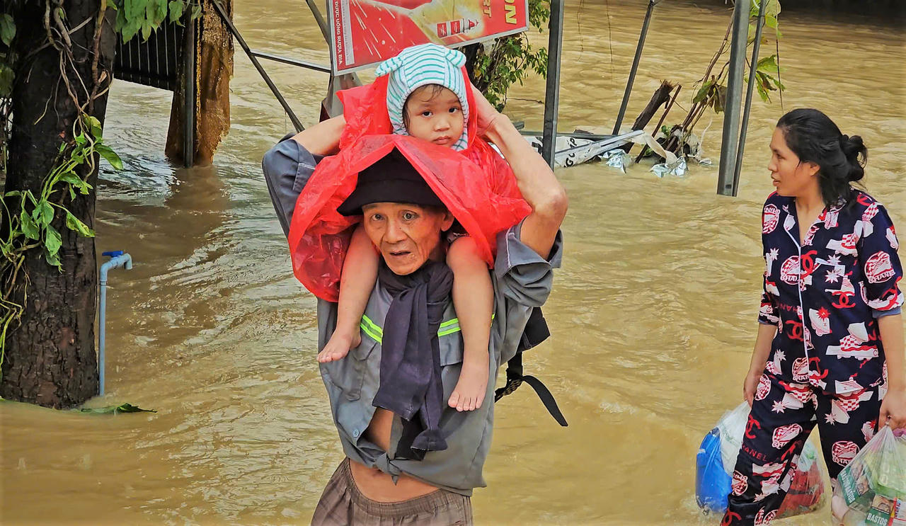 Nhiều khu vực ngập nước sâu.