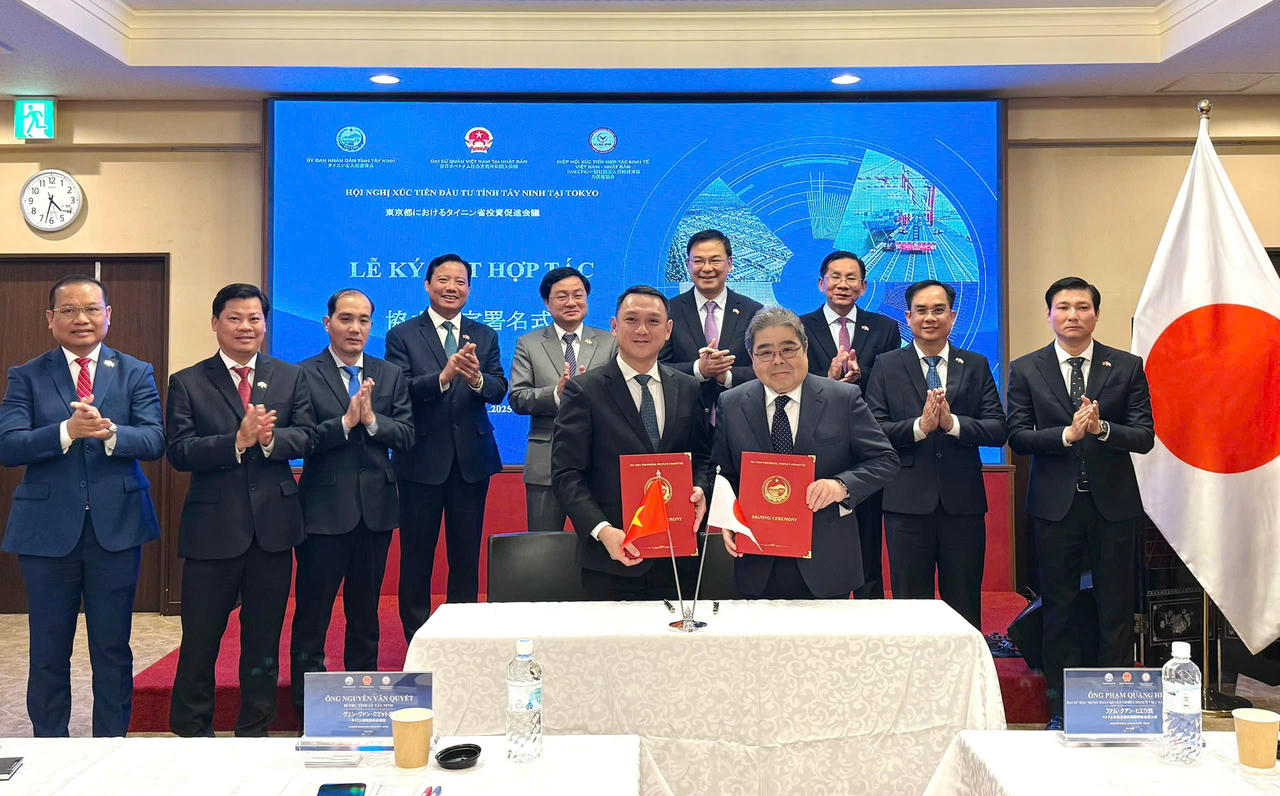 Lễ ký kết hợp tác tại Hội nghị xúc tiến đầu tư tỉnh Tây Ninh tại Tokyo