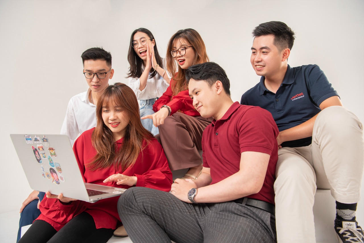 Viettel là nơi làm việc tốt nhất Việt Nam trong 2 ngành: Công nghệ phần cứng, hạ tầng và Công nghệ thông tin