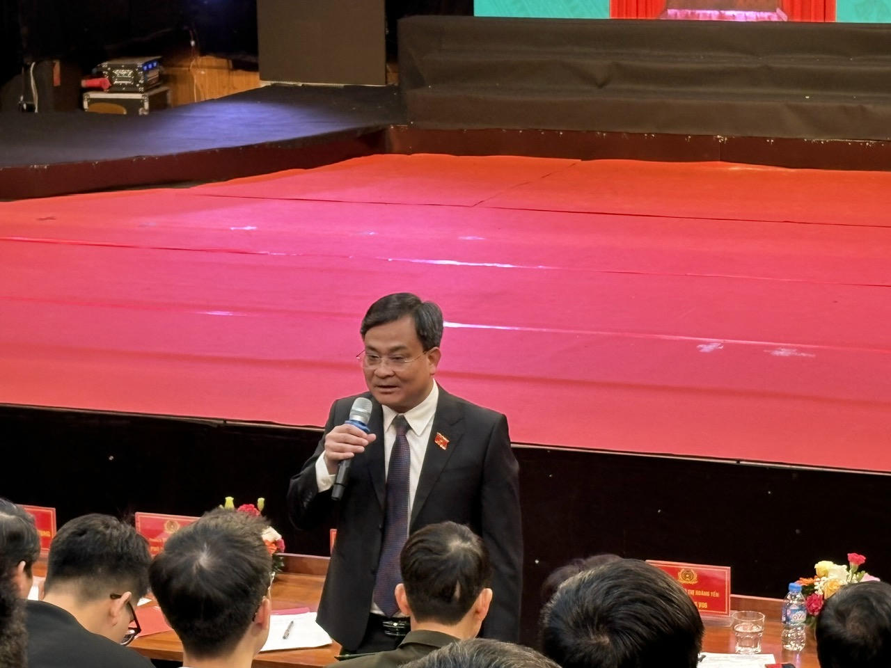 Thiếu tướng Vũ Huy Khánh trao đổi tại Tọa đàm. (Ảnh: PV)