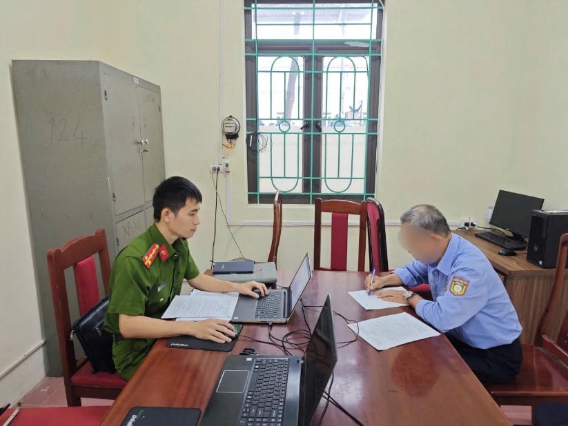 Một người bị xử phạt do bình luận xúc phạm uy tín, danh dự của Giám đốc Công an TP HCM trên mạng xã hội