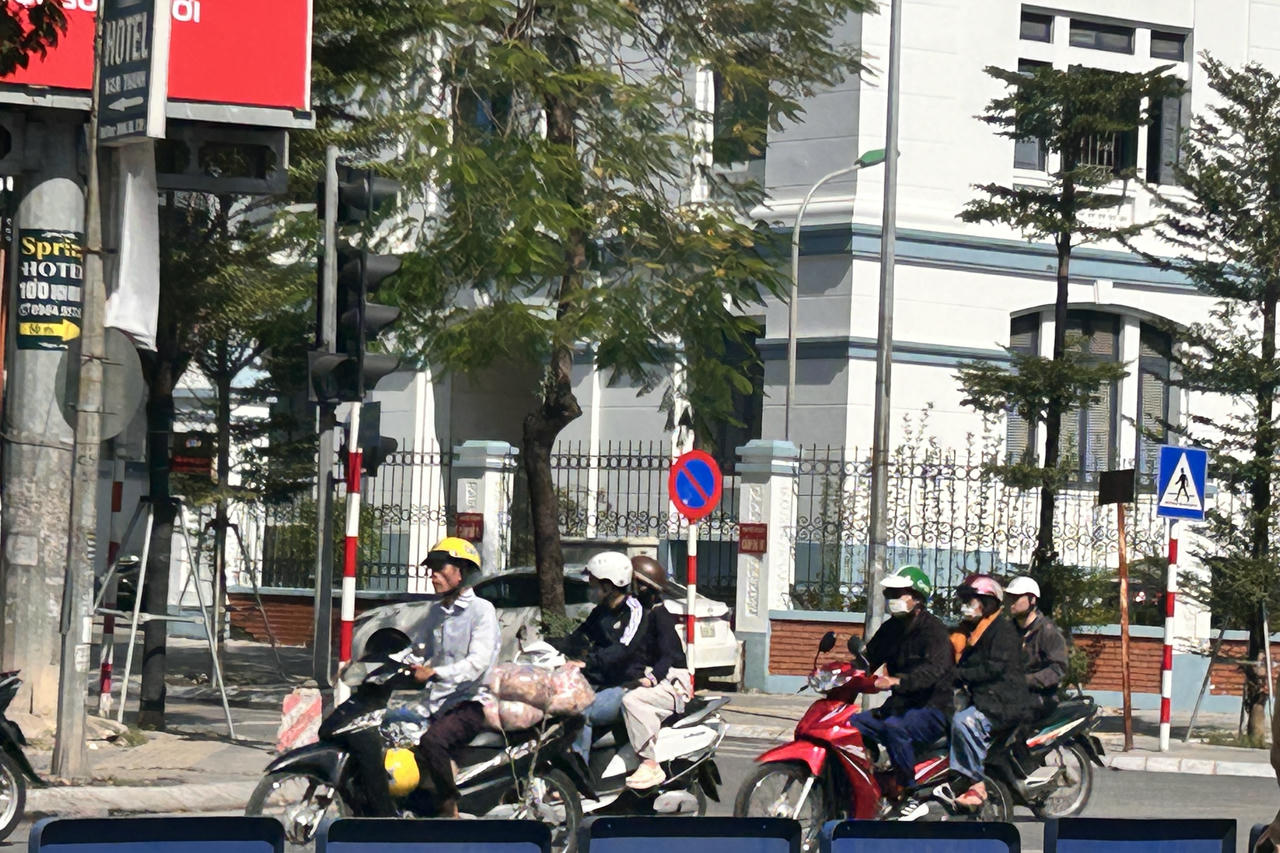 Thời tiết ngày 22/11: Bắc Bộ ngày nắng, Trung Bộ vẫn mưa lớn