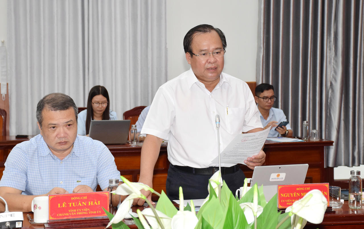 Ông Nguyễn Minh Luân – Phó Chủ tịch UBND tỉnh Cà Mau đề nghị phường Bạc Liêu rà soát, sắp xếp lại tài sản công, hoàn thiện hạ tầng phục vụ chuyển đổi số và đô thị thông minh.