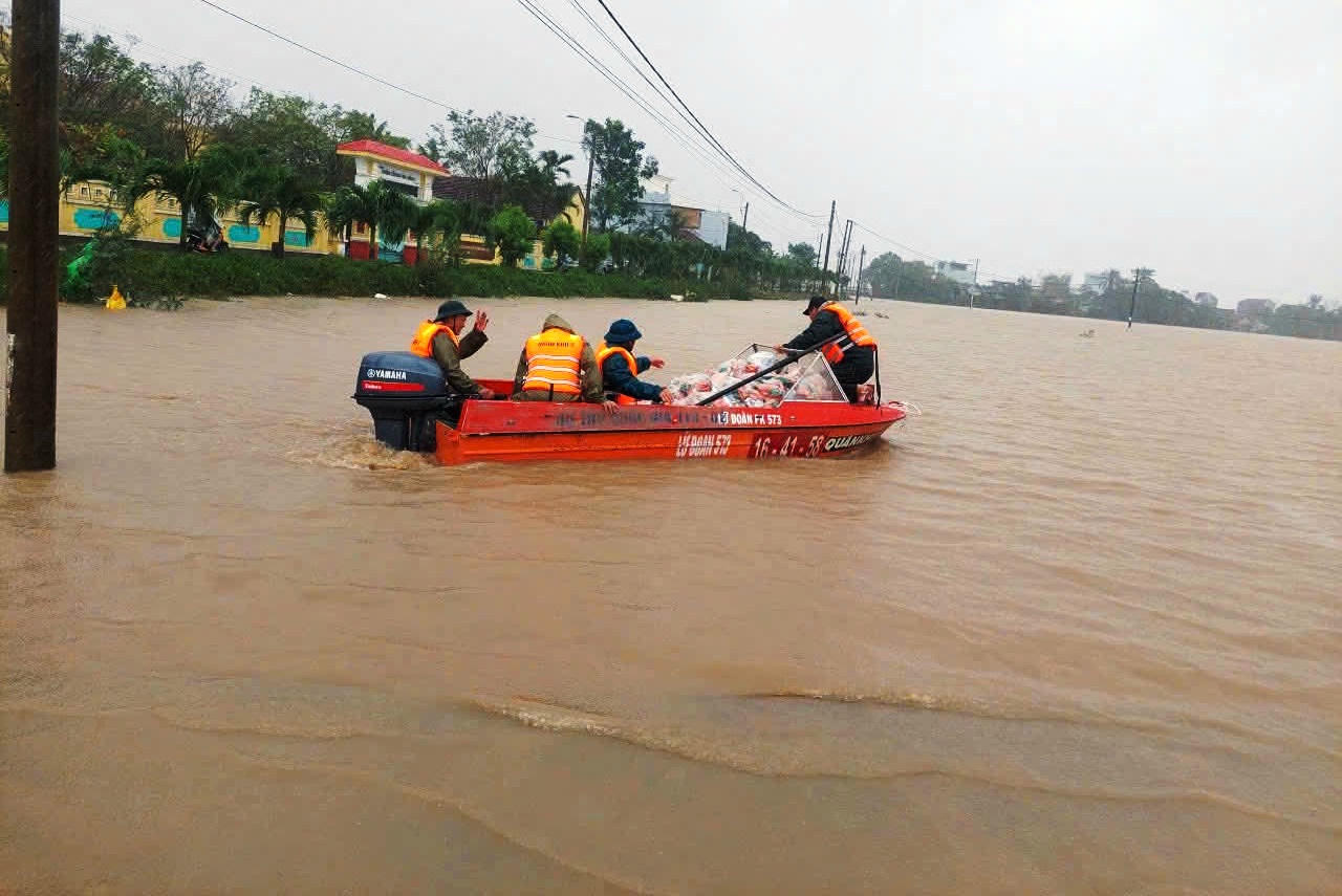 Nhiều nơi trên địa bàn tỉnh Đắk Lắk ngập sâu, chia cắt cục bộ.&nbsp;