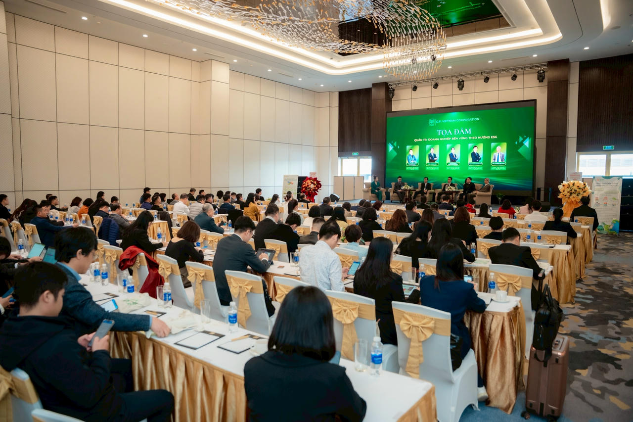 &nbsp;Toàn cảnh hội nghị.