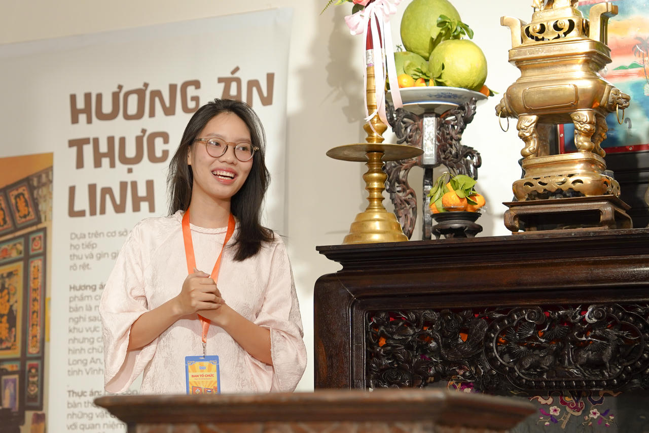 Chị Ngô Thị Hồng Quyên - trưởng dự án “Ông gánh bà nâng”.