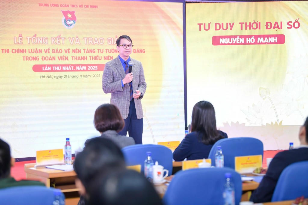 Tác giả Nguyễn Hồ Mạnh chia sẻ tại lễ trao giải