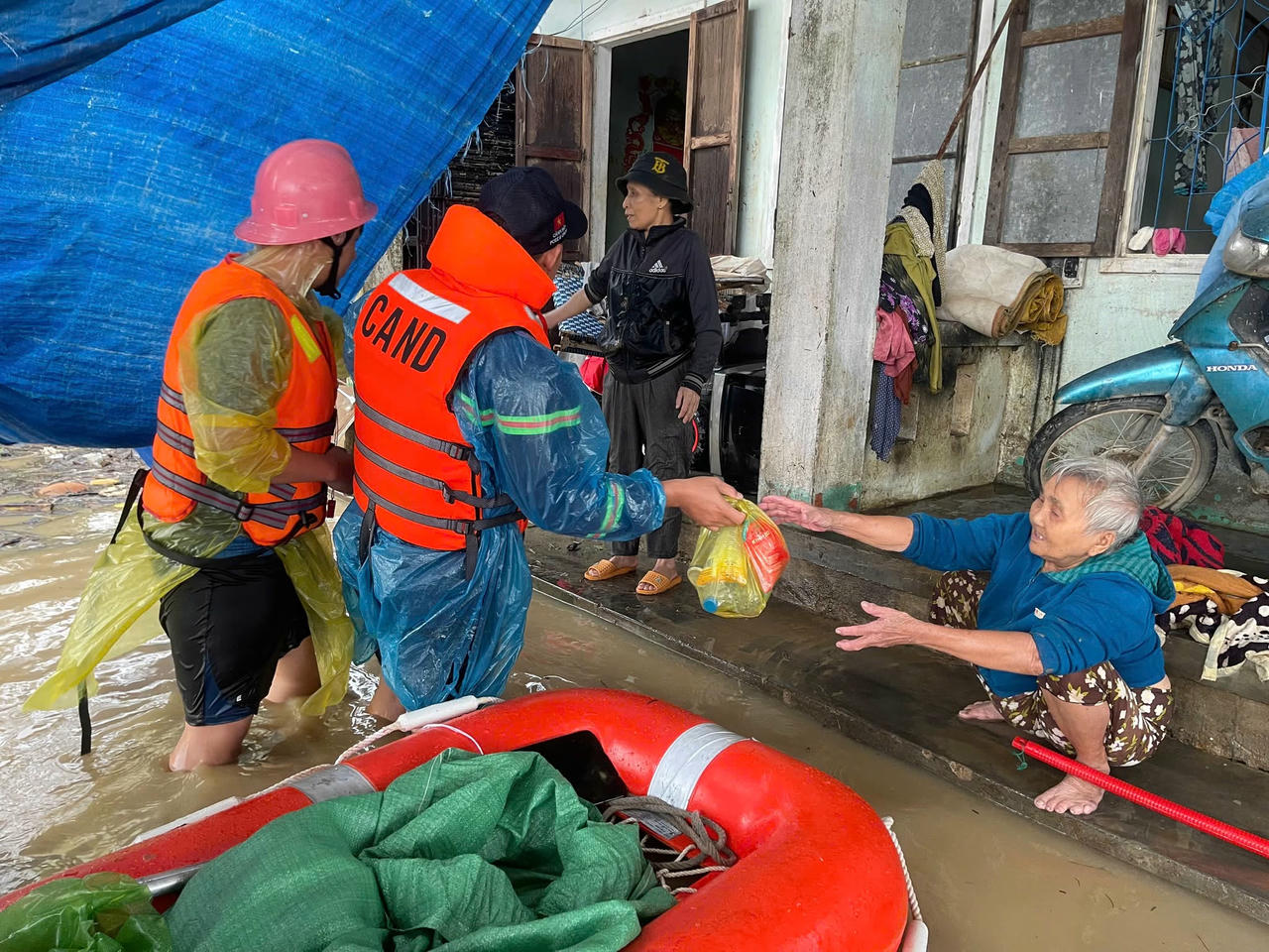 Hỗ trợ khẩn cấp 700 tỷ đồng cho Khánh Hòa, Lâm Đồng, Gia Lai, Đắk Lắk khắc phục thiệt hại do mưa lũ
