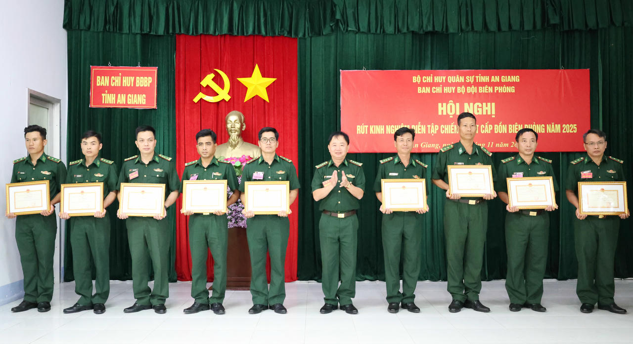 Hoàn thành diễn tập chiến thuật cấp Đồn Biên phòng năm 2025