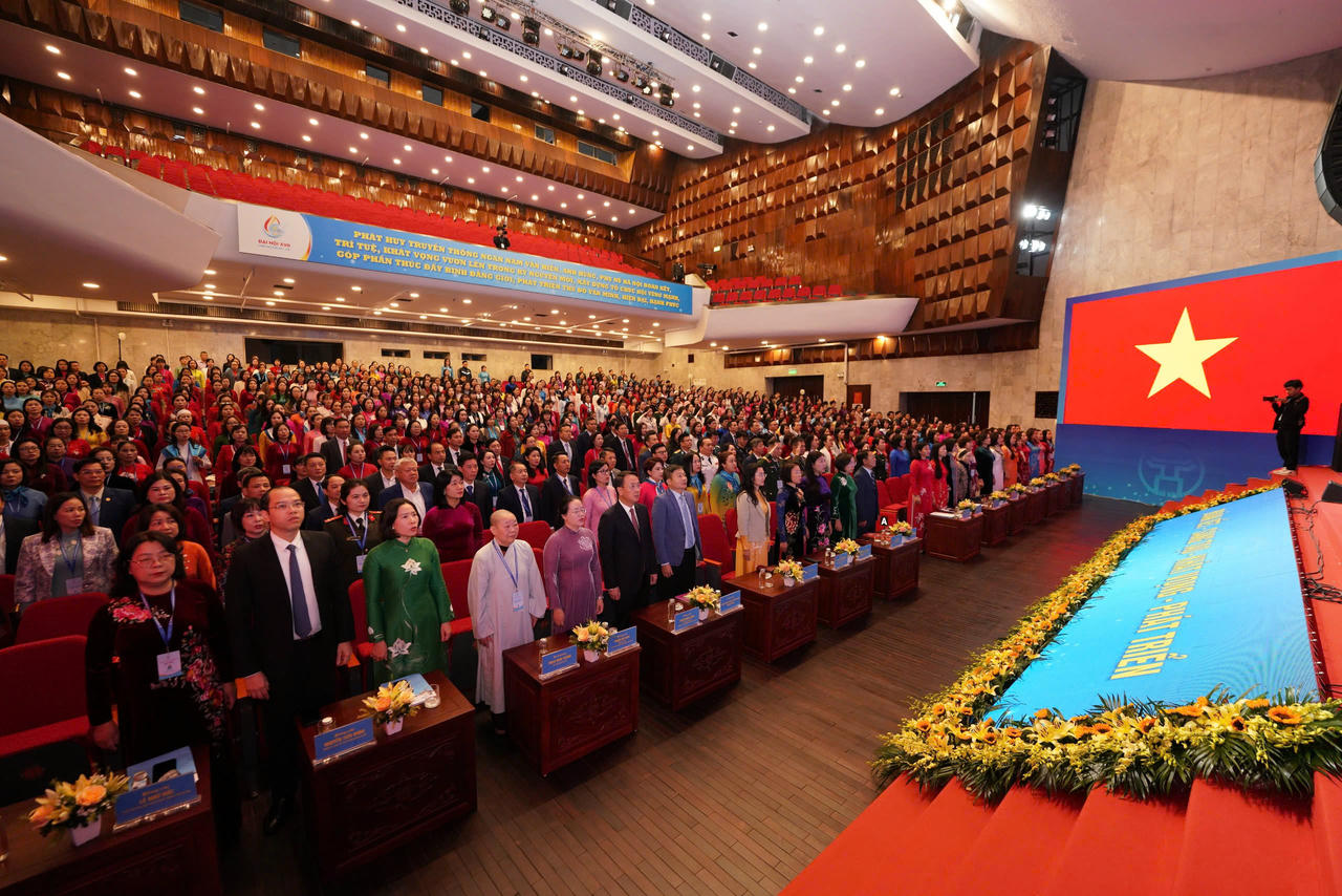 Đại hội có sự tham dự của&nbsp;lãnh đạo Trung ương, Thành uỷ Hà Nội và 446 đại biểu chính thức, đại diện cho hàng triệu phụ nữ Thủ đô.